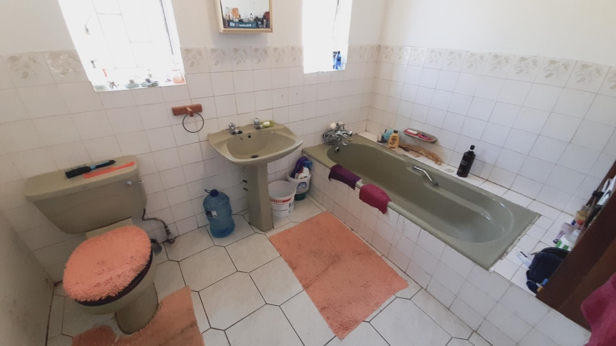3 Bedroom Property for Sale in Ifafi North West